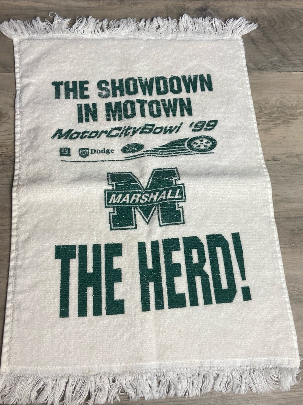 Marshall Thundering‎ Herd rally towel commemorates the 1999 Motor City Bowl